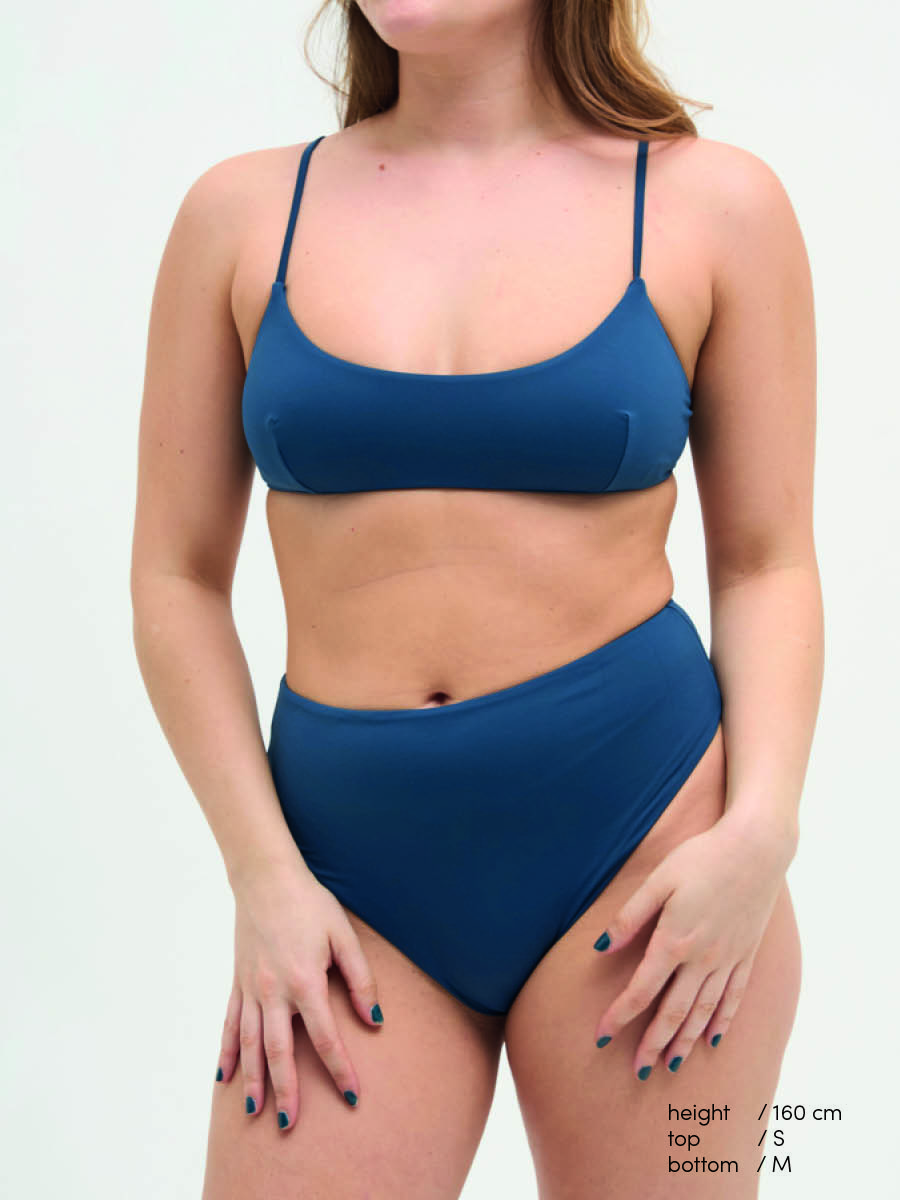 festa-foresta-sustainable-swimwear-recycled-blue-pars-3