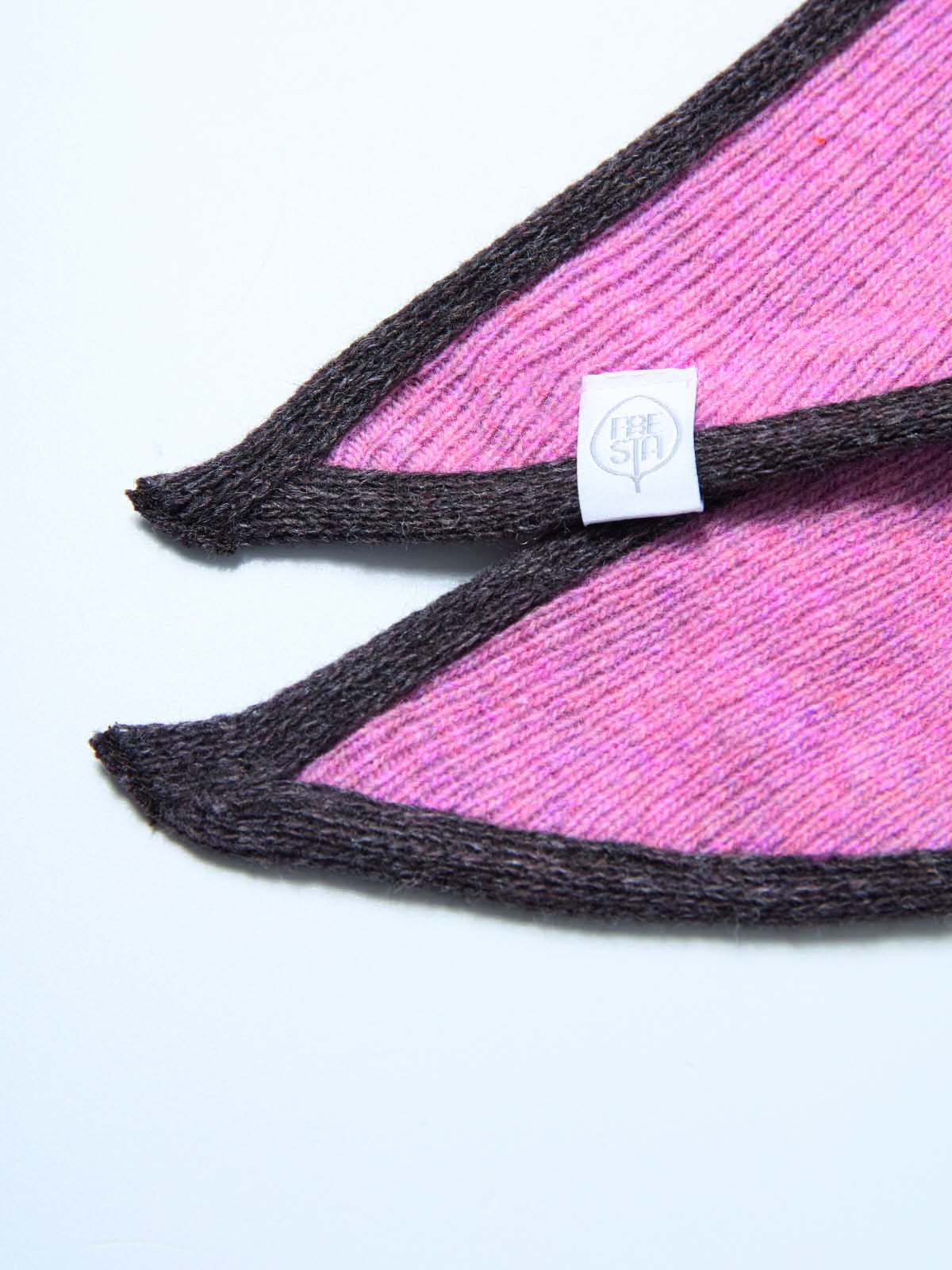 balaclava-costine-rosa-marrone-lana-riciclata-sostenibilita-5