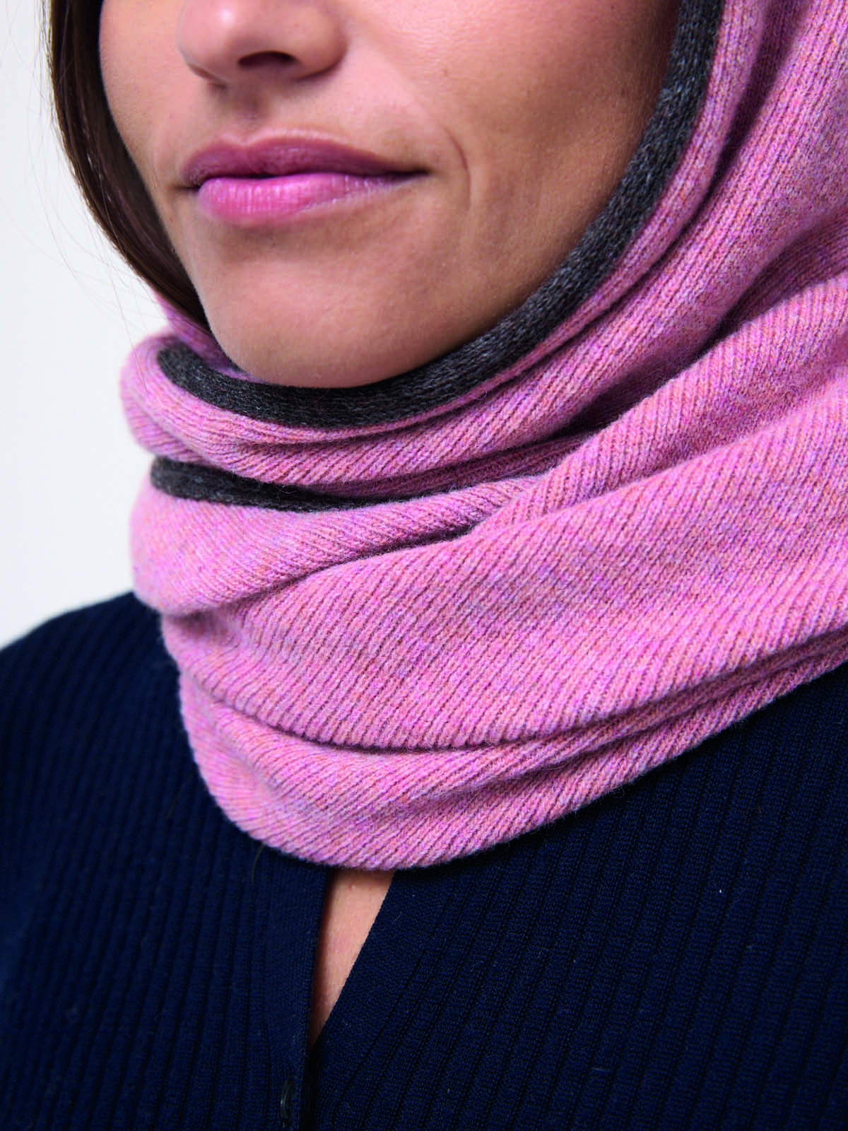 balaclava-costine-rosa-marrone-lana-riciclata-sostenibilita-7