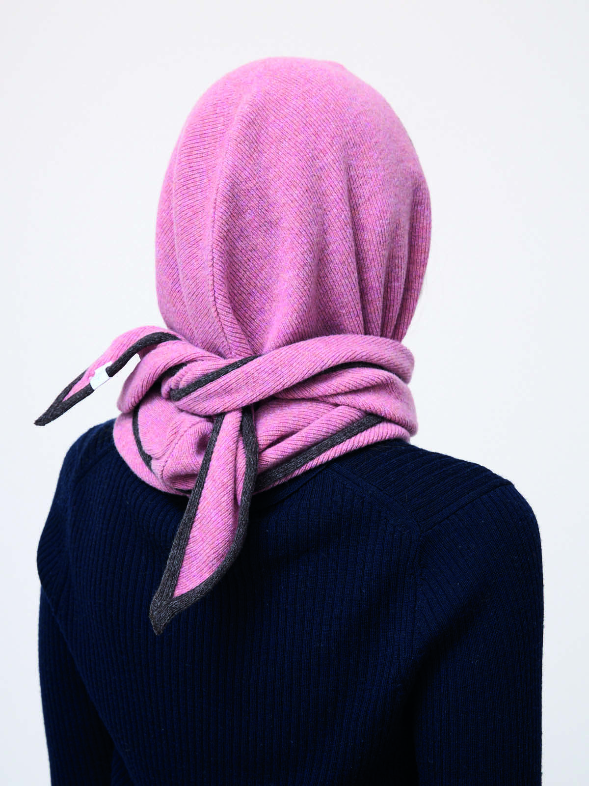 balaclava-costine-rosa-marrone-lana-riciclata-sostenibilita-8